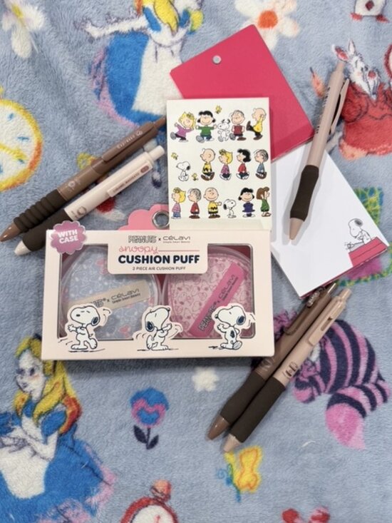 Hallmark Other - Peanuts Snoopy 2 Cushion Puff with cases 2 mini notepads 5 Pens (coffee theme)